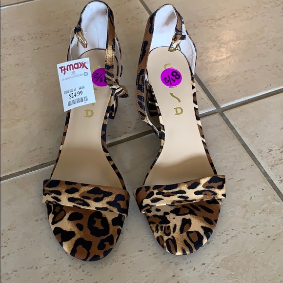 unisa block heel sandal